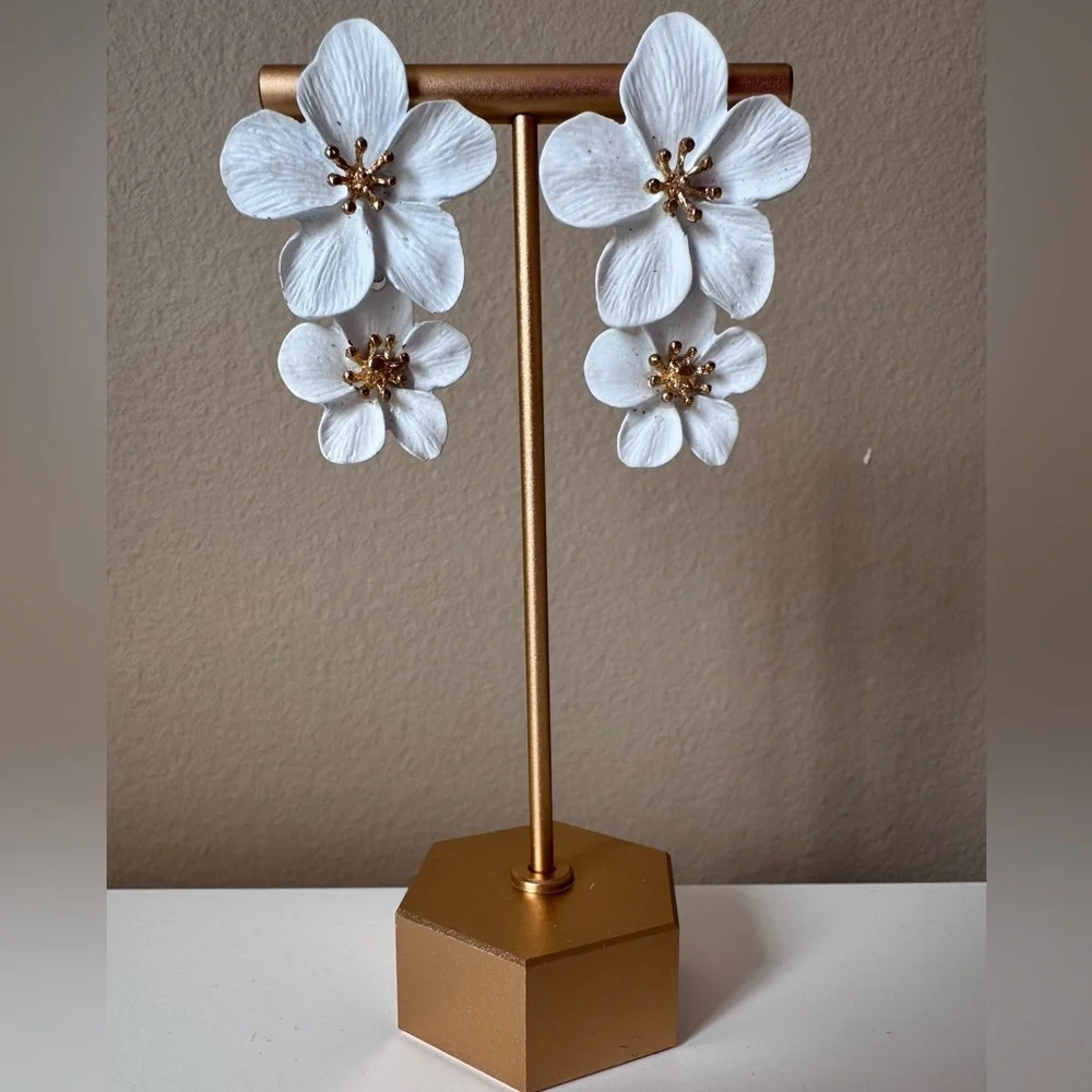 White Flower Drop Earrings for Women Double Layer Flower Dangle Earrings - Picture 2 of 2